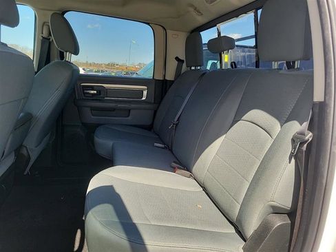 Used 2017 RAM 1500 Classic SLT AWD/4WD image 11