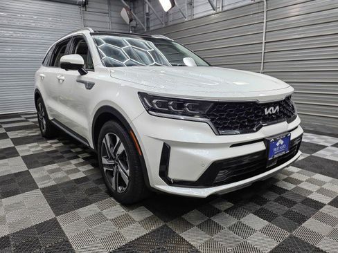 Used 2022 Kia Sorento SX Prestige w/ Panoramic Sunroof Package AWD/4WD image 4