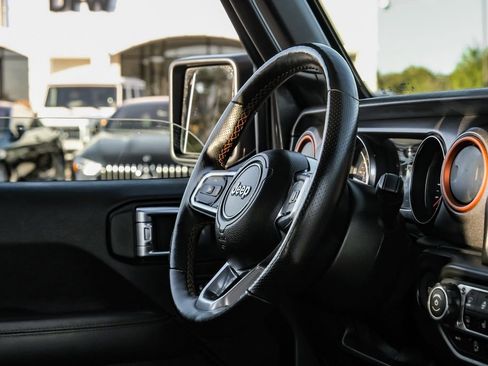 Used 2021 Jeep Gladiator Mojave image 11