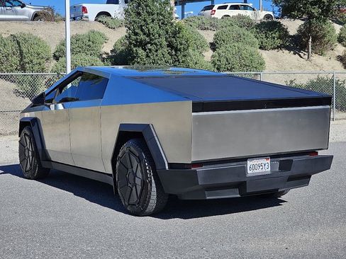 Used 2024 Tesla Cybertruck AWD Crew Cab image 17