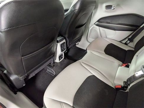 Used 2018 Jeep Compass Latitude w/ Popular Equipment Group image 27