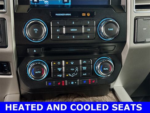 Used 2017 Ford F350 Lariat image 3