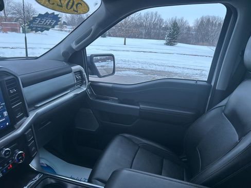 Used 2023 Ford F150 Lariat image 31