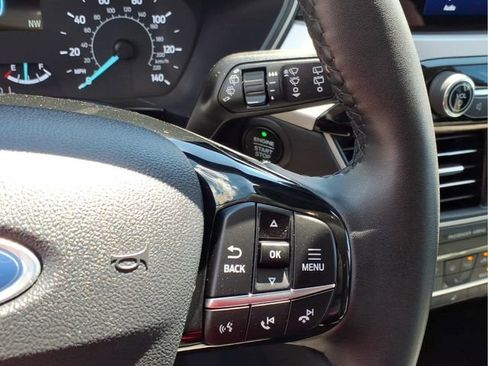 Certified 2022 Ford Escape SE w/ Cold Weather Package AWD/4WD image 19
