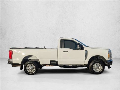 Used 2024 Ford F350 XLT w/ FX4 Off-Road Package image 4
