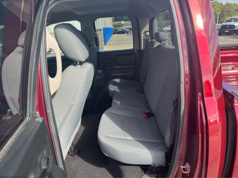 Used 2017 RAM 1500 Express image 12