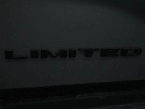Used 2023 RAM 2500 Limited AWD/4WD image 12