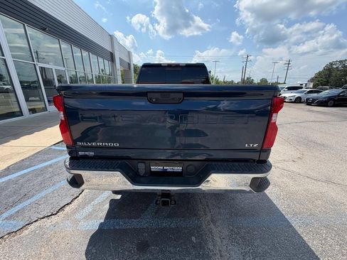 Used 2021 Chevrolet Silverado 2500 LTZ w/ LTZ Premium Package AWD/4WD image 7