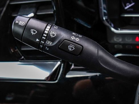 Used 2023 GMC Sierra 1500 Elevation image 25