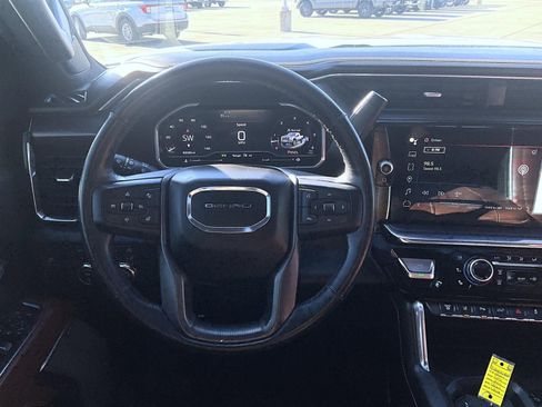 Used 2024 GMC Sierra 2500 Denali Ultimate AWD/4WD image 11