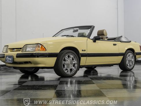 Used 1989 Ford Mustang LX image 19