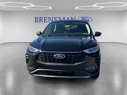 Used 2025 Ford Escape Active w/ Cold Weather Package image 2