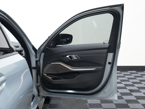 Used 2021 BMW M3 Competition w/ Executive Package image 23