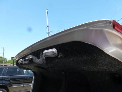 Used 2010 Chevrolet Malibu Hybrid FWD image 17