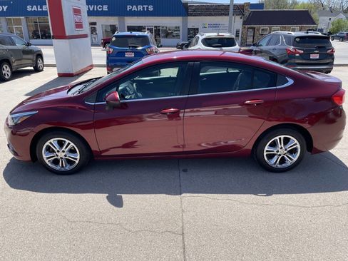 Used 2016 Chevrolet Cruze LT FWD image 11