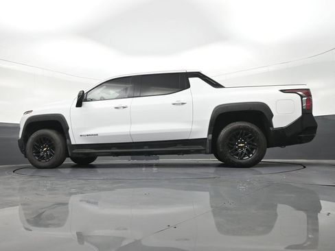Used 2025 Chevrolet Silverado EV LT AWD/4WD image 25
