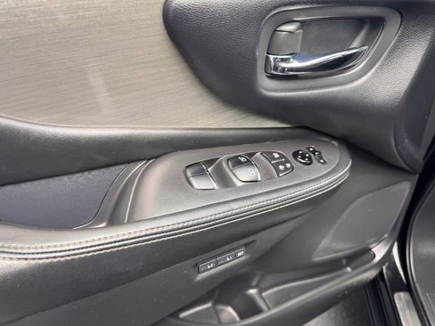 Used 2015 Nissan Murano SL AWD/4WD image 16