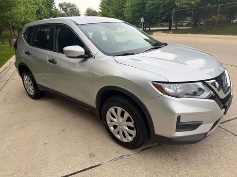 Used 2020 Nissan Rogue S AWD/4WD image 1