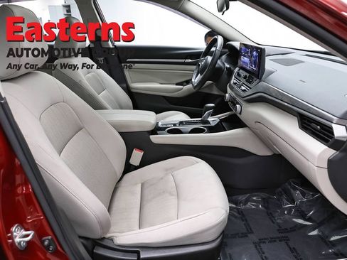 Used 2023 Nissan Altima 2.5 SV w/ SV Premium Package AWD/4WD image 24