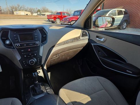 Used 2018 Hyundai Santa Fe Sport image 12