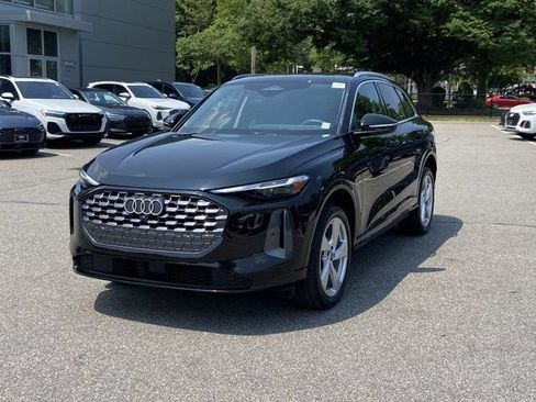 Used 2025 Audi Q5 Premium Plus w/ Premium Plus AWD/4WD image 8