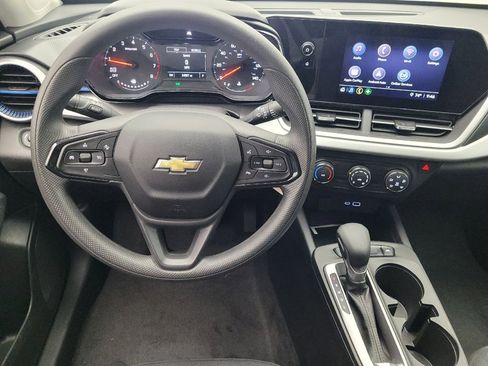 Used 2025 Chevrolet Trax LS FWD image 22
