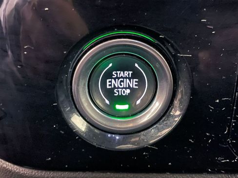 Used 2023 Chevrolet Silverado 1500 LT image 29