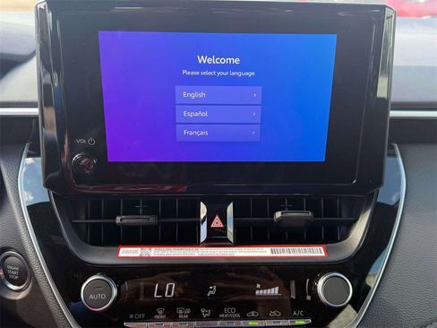 Used 2025 Toyota Corolla SE image 20