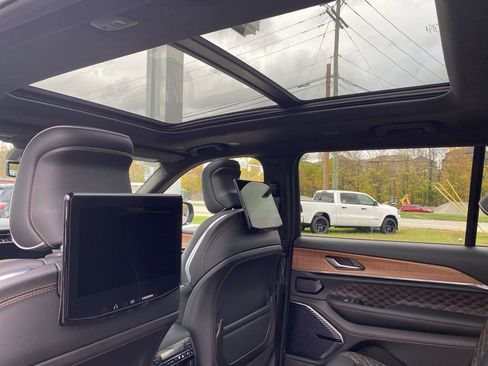 New 2025 Jeep Grand Cherokee L Summit image 23