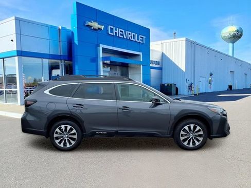 Used 2024 Subaru Outback Limited XT w/ Popular Package #2 AWD/4WD image 2