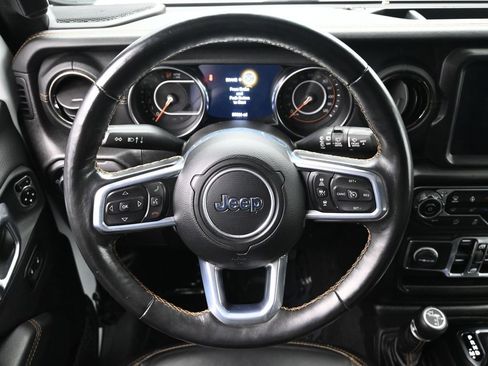Used 2021 Jeep Wrangler Unlimited Sahara image 24
