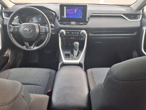Used 2025 Toyota RAV4 XLE FWD image 17