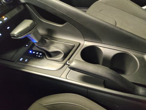 Used 2025 Hyundai Elantra Sport FWD image 26