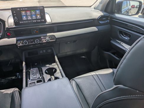 Used 2025 Honda Pilot Elite image 25