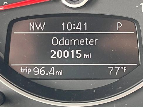 Used 2019 Volkswagen Beetle 2.0T SE FWD image 29