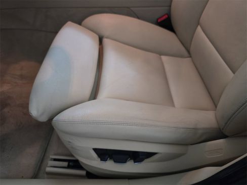 Used 2011 BMW 535i xDrive Sedan image 28