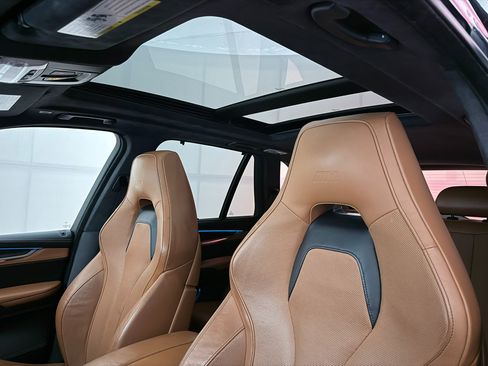 Used 2017 BMW X5 M image 21