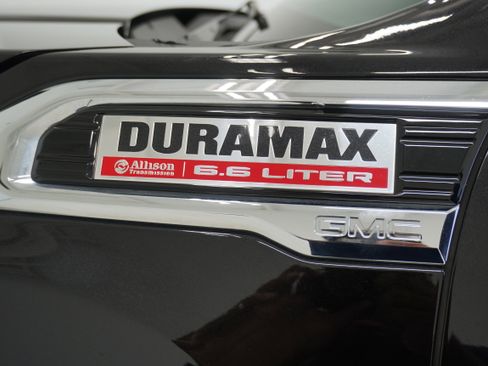 Used 2023 GMC Sierra 3500 Denali w/ Denali Black Diamond Edition image 9