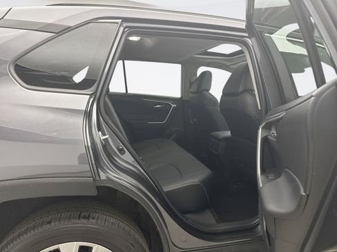Used 2023 Toyota RAV4 XLE Premium AWD/4WD image 18