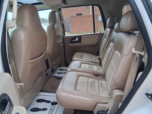 Used 2004 Ford Expedition Eddie Bauer image 4