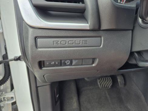 Certified 2023 Nissan Rogue S FWD image 29