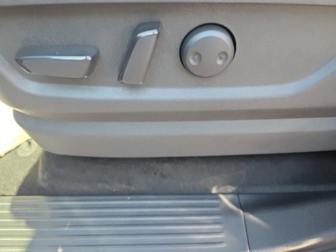 New 2026 Nissan Armada SL w/ Captain's Chari Seat Package image 19