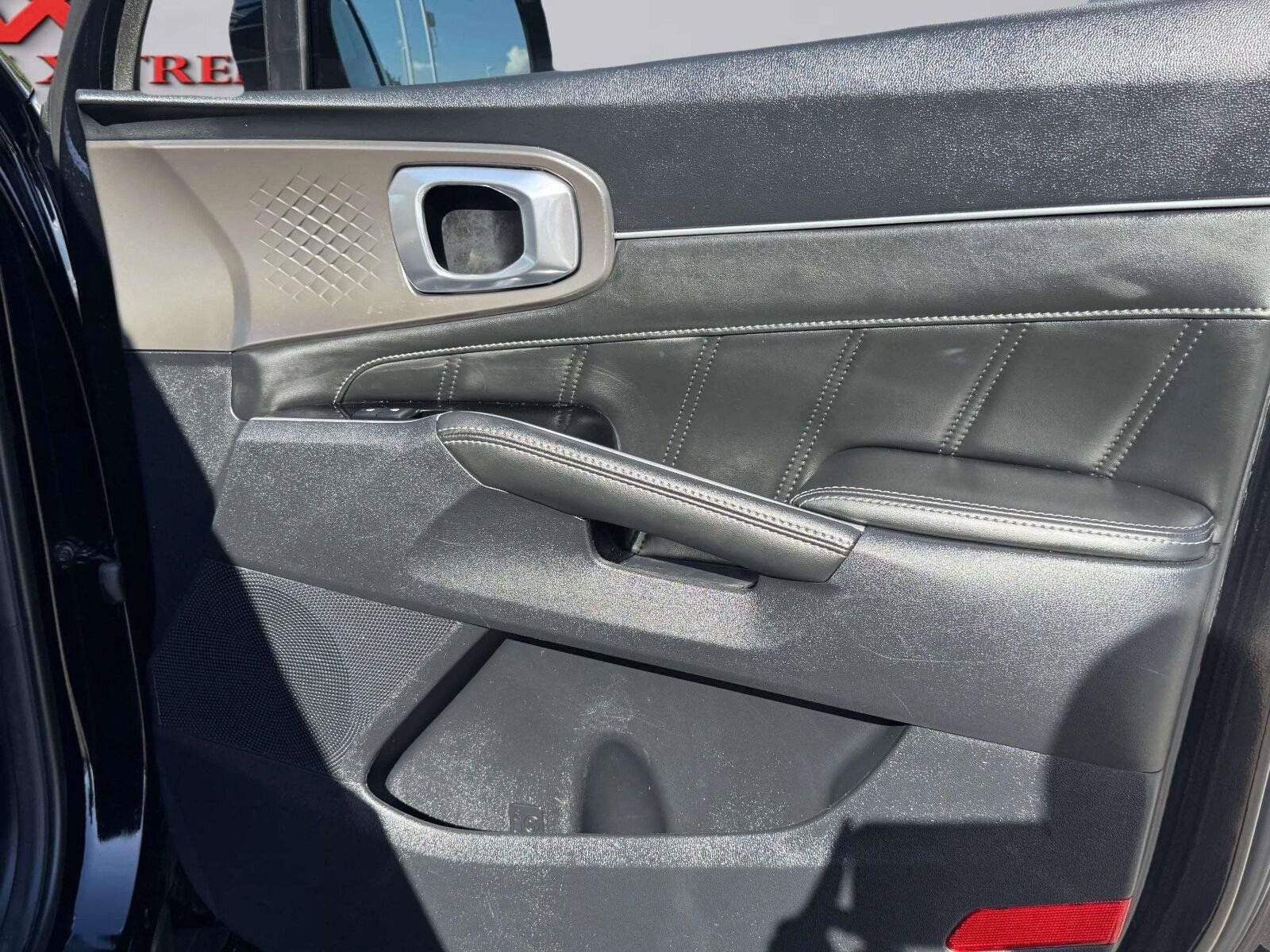 Used 2023 Kia Sorento SX FWD image 39