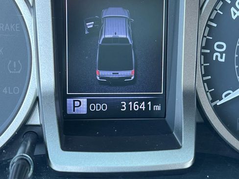 Certified 2019 Toyota Tacoma SR5 image 23