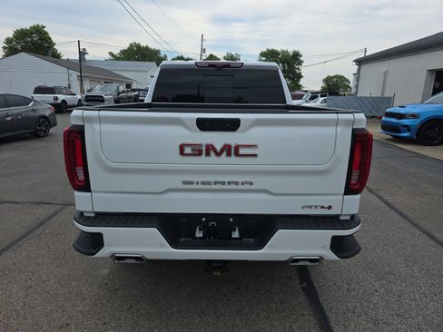 Used 2023 GMC Sierra 1500 AT4 w/ Technology Package AWD/4WD image 4