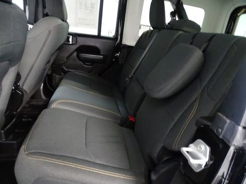 Certified 2025 Jeep Wrangler Willys 4xe image 4