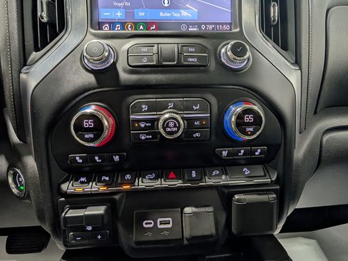 Used 2020 GMC Sierra 1500 SLT w/ SLT Premium Plus Package AWD/4WD image 26