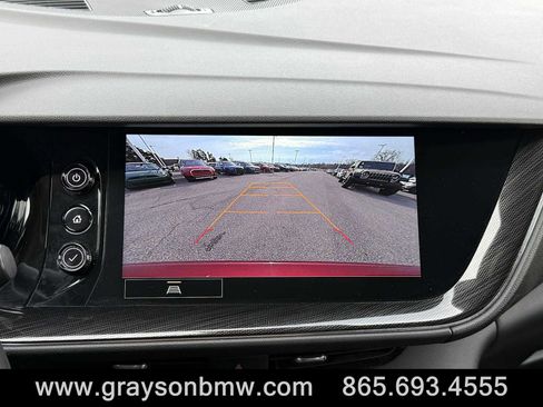 Used 2023 Buick Envision Essence image 27