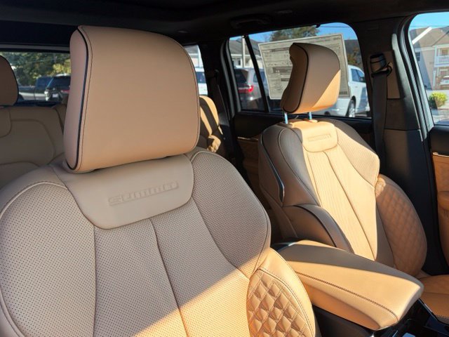 New 2027 Jeep Grand Cherokee Summit AWD/4WD image 28