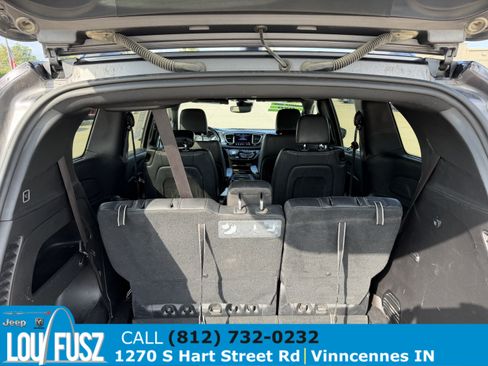 Used 2019 Chrysler Pacifica Touring-L w/ Advanced Safetytec Group FWD image 9
